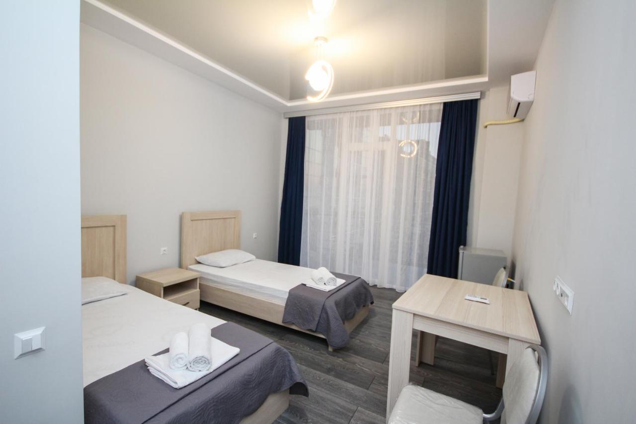 Guest House 99 Батумі Екстер'єр фото