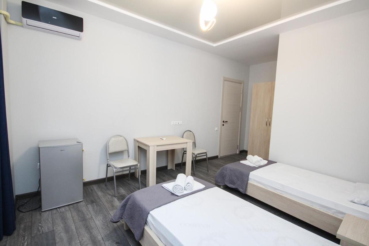 Guest House 99 Батумі Екстер'єр фото