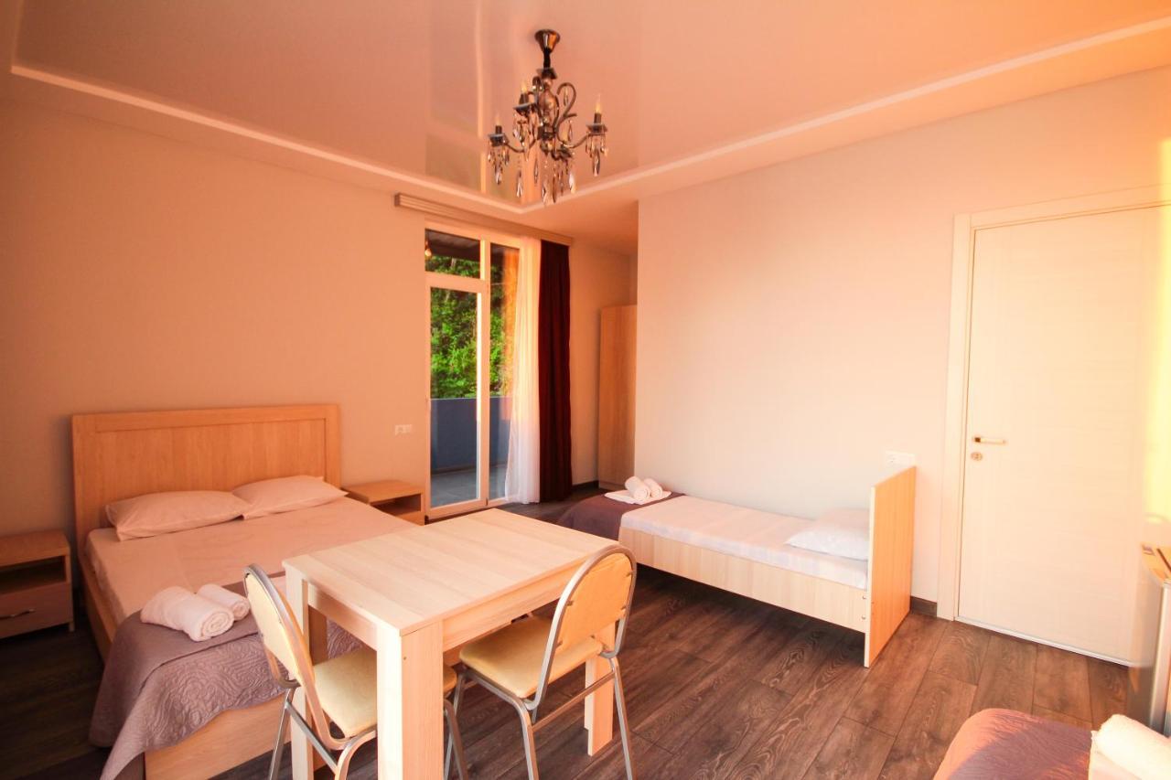 Guest House 99 Батумі Екстер'єр фото