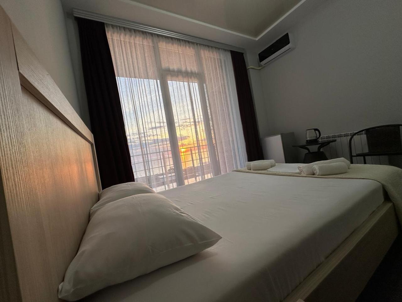 Guest House 99 Батумі Екстер'єр фото